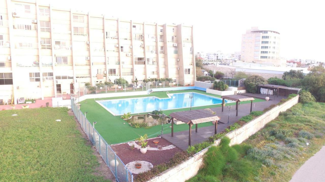 Ha-Aliya Sea View Apartment Nahariya Exterior photo