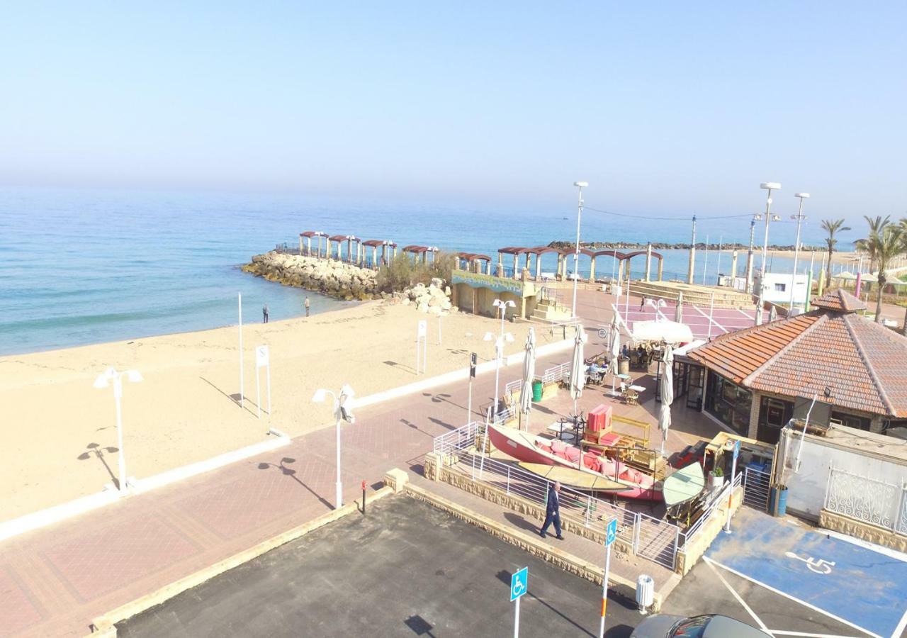 Ha-Aliya Sea View Apartment Nahariya Exterior photo