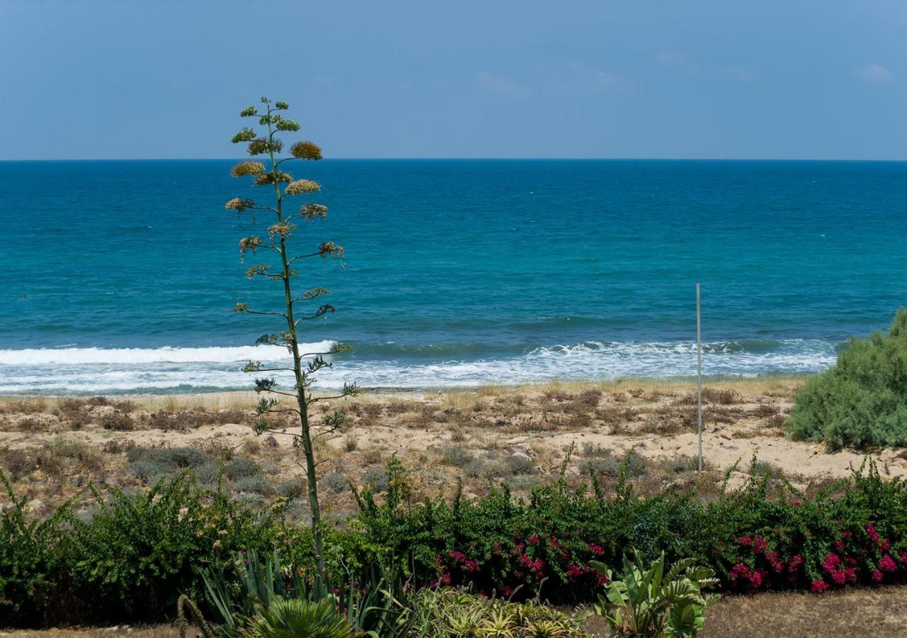 Ha-Aliya Sea View Apartment Nahariya Exterior photo