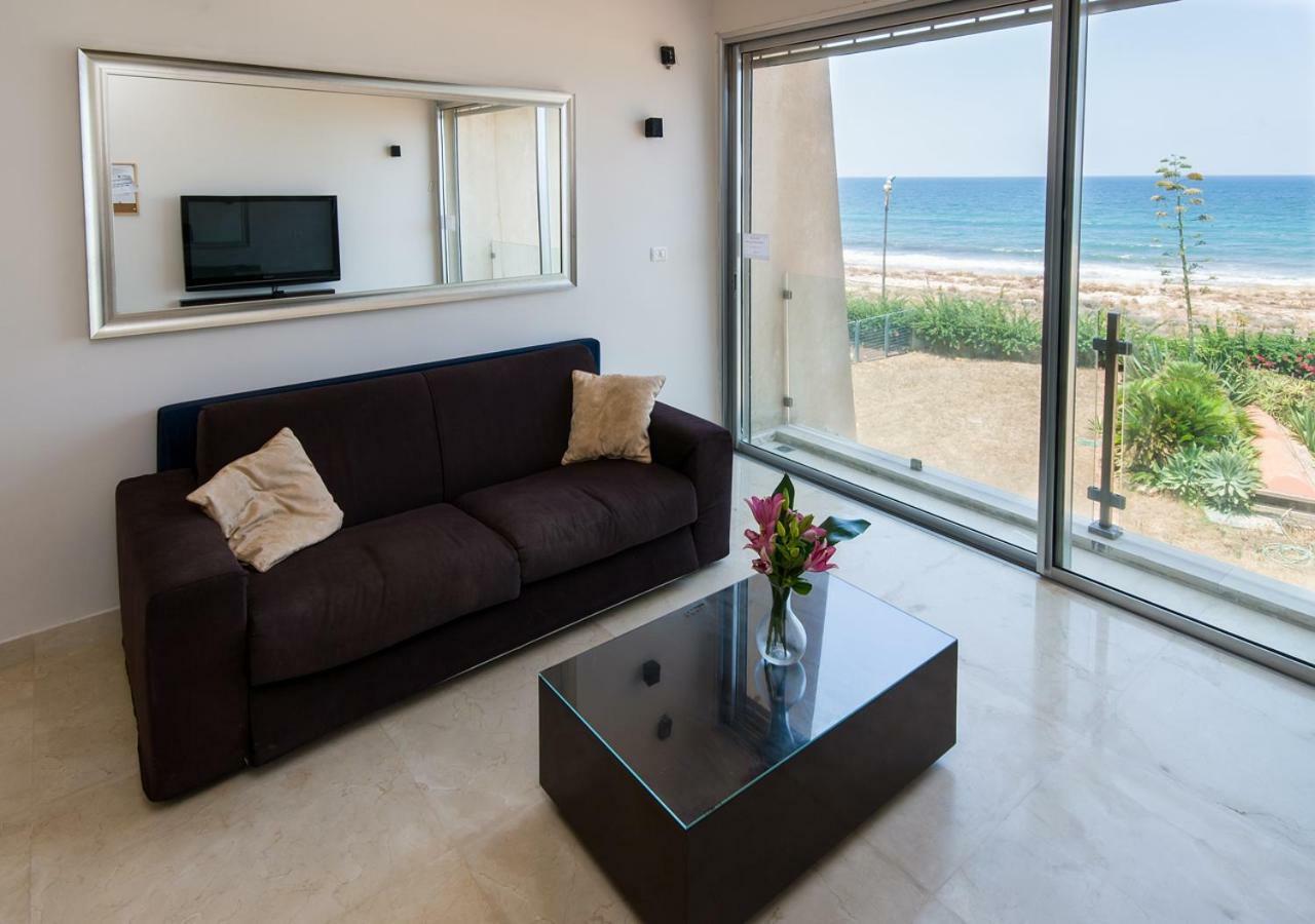 Ha-Aliya Sea View Apartment Nahariya Exterior photo